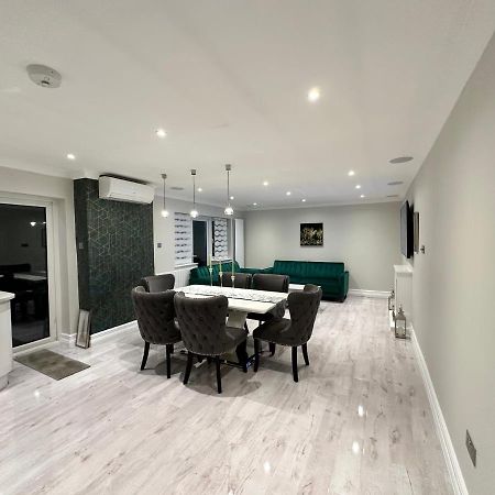 グリーンフォードLuxury Houseアパートメント エクステリア 写真