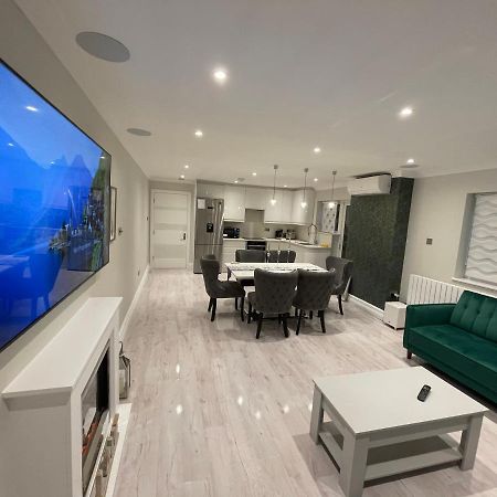 グリーンフォードLuxury Houseアパートメント エクステリア 写真