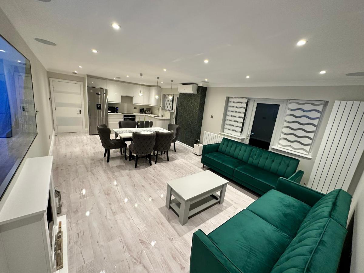 グリーンフォードLuxury Houseアパートメント エクステリア 写真
