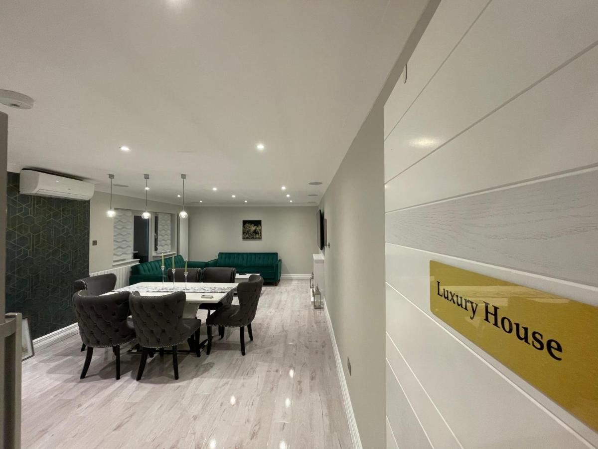 グリーンフォードLuxury Houseアパートメント エクステリア 写真