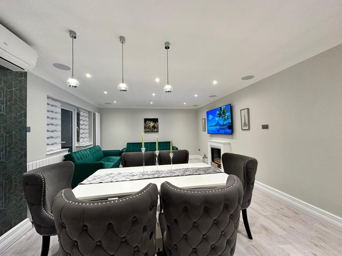 グリーンフォードLuxury Houseアパートメント エクステリア 写真